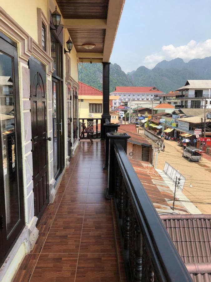 Soutjai Guesthouse & Restaurant Vang Vieng Esterno foto