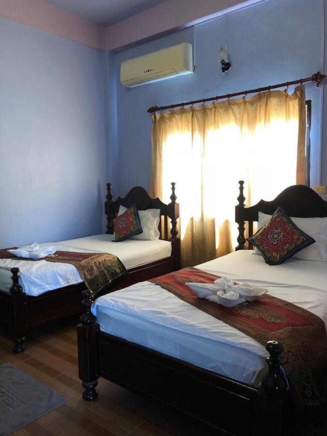 Soutjai Guesthouse & Restaurant Vang Vieng Esterno foto