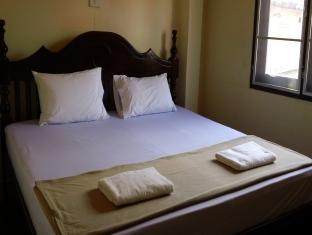Soutjai Guesthouse & Restaurant Vang Vieng Esterno foto