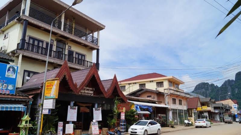 Soutjai Guesthouse & Restaurant Vang Vieng Esterno foto